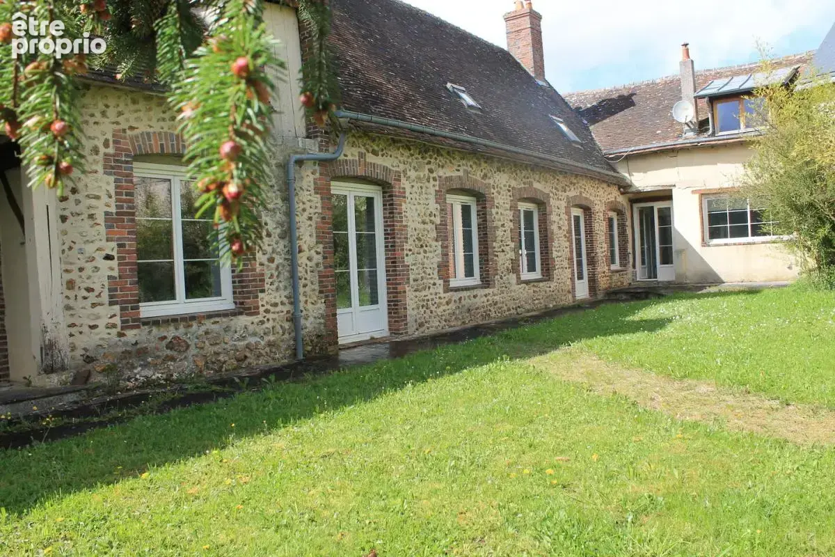 Photo Maison à Bailleau-L'eveque au prix de 229 900€