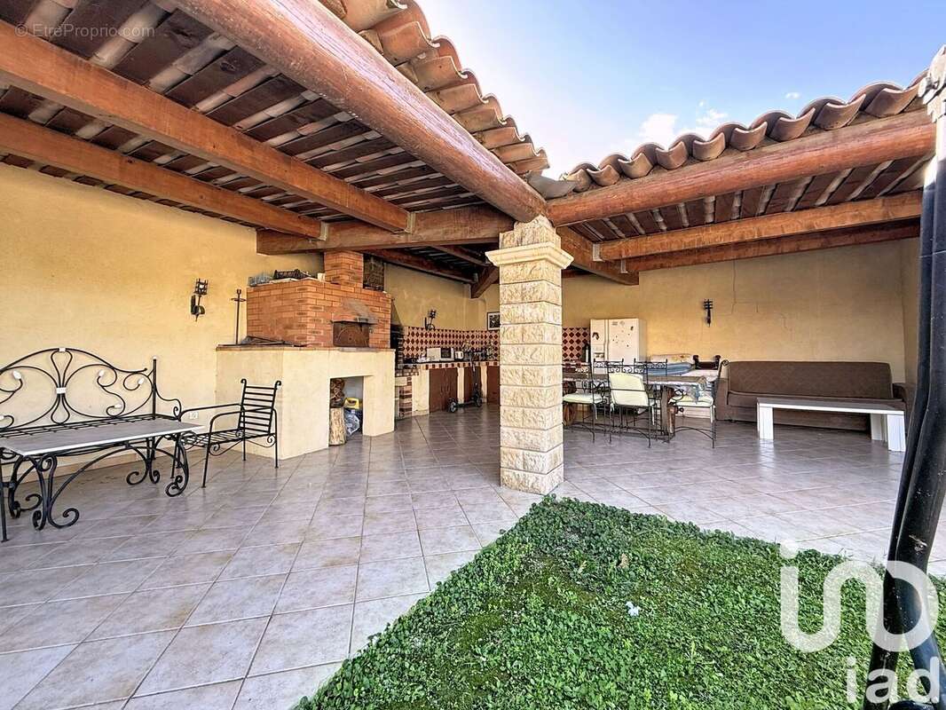 Photo 4 - Maison à SAINT-VICTORET