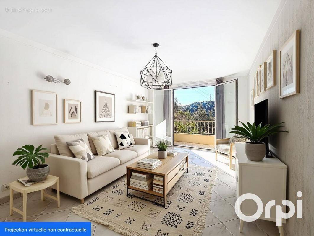 Appartement à VILLENEUVE-LOUBET