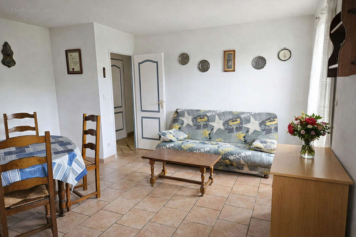 Maison à BUCHY