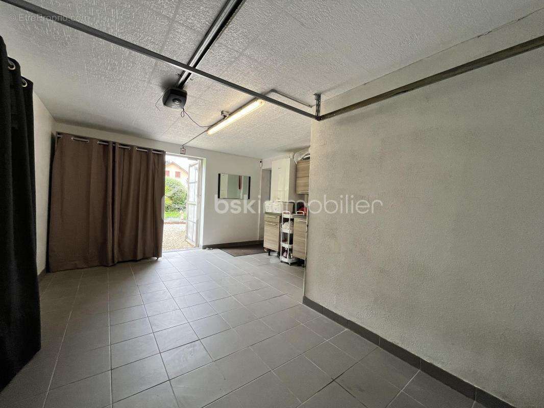 Appartement à AIX-LES-BAINS