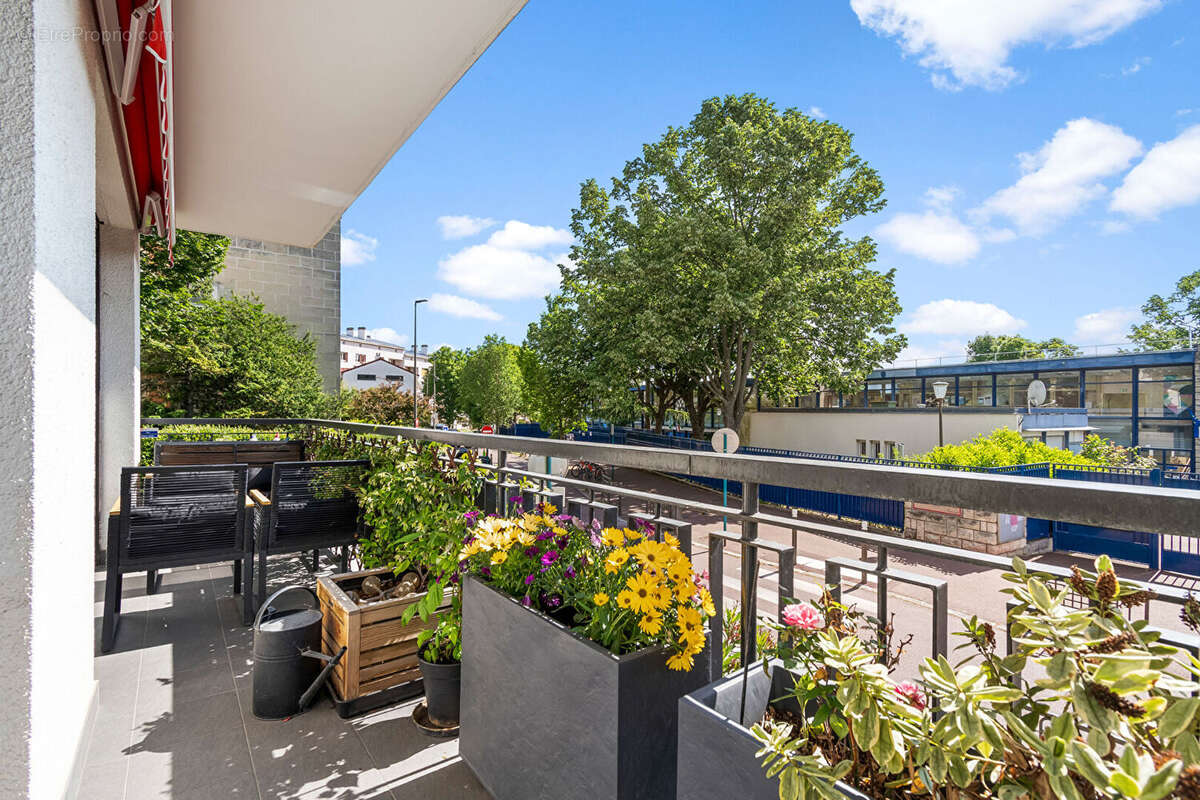 Appartement à SURESNES