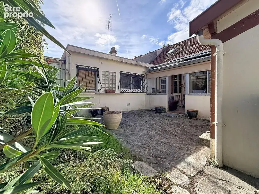 Photo Maison à La Rochelle au prix de 495 600€