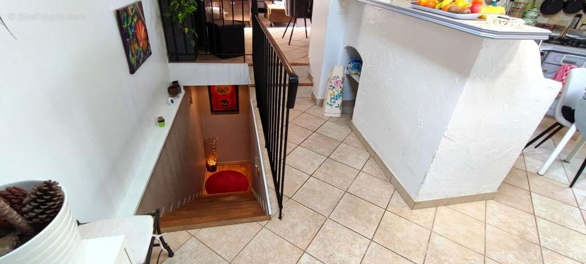 Maison à DECAZEVILLE