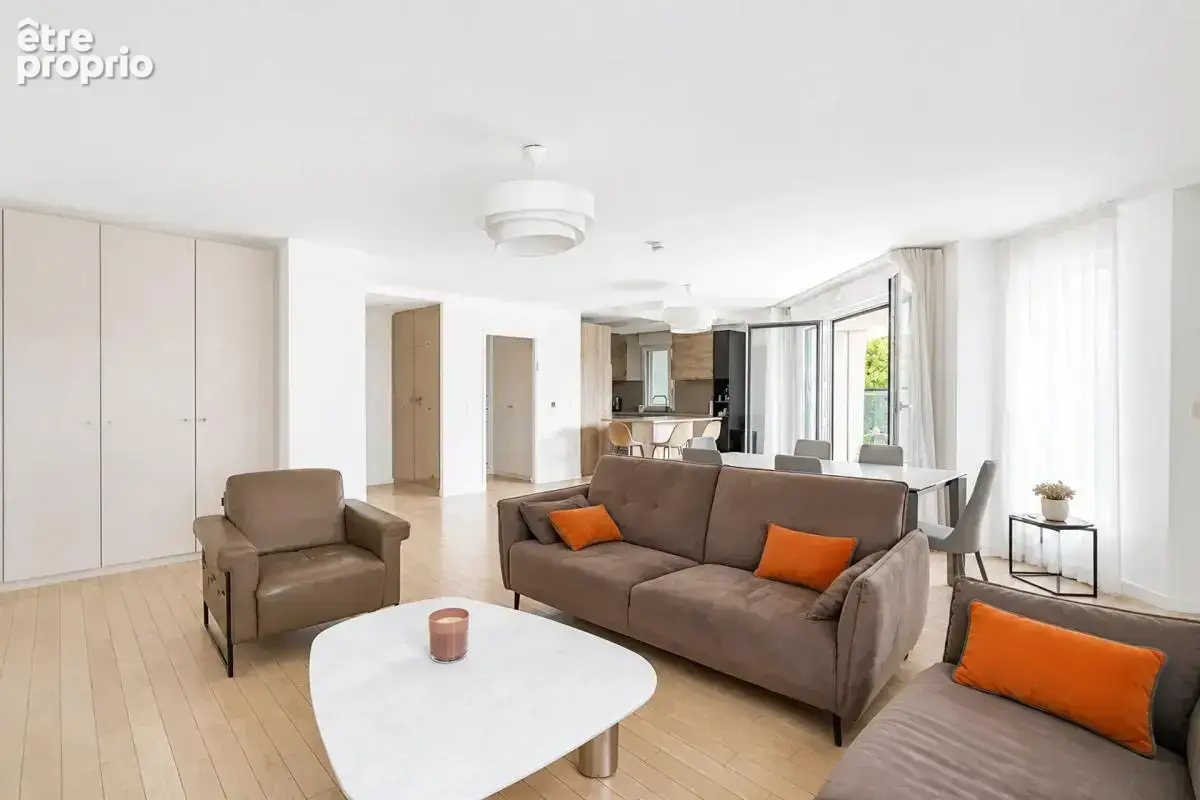 Appartement à ISSY-LES-MOULINEAUX