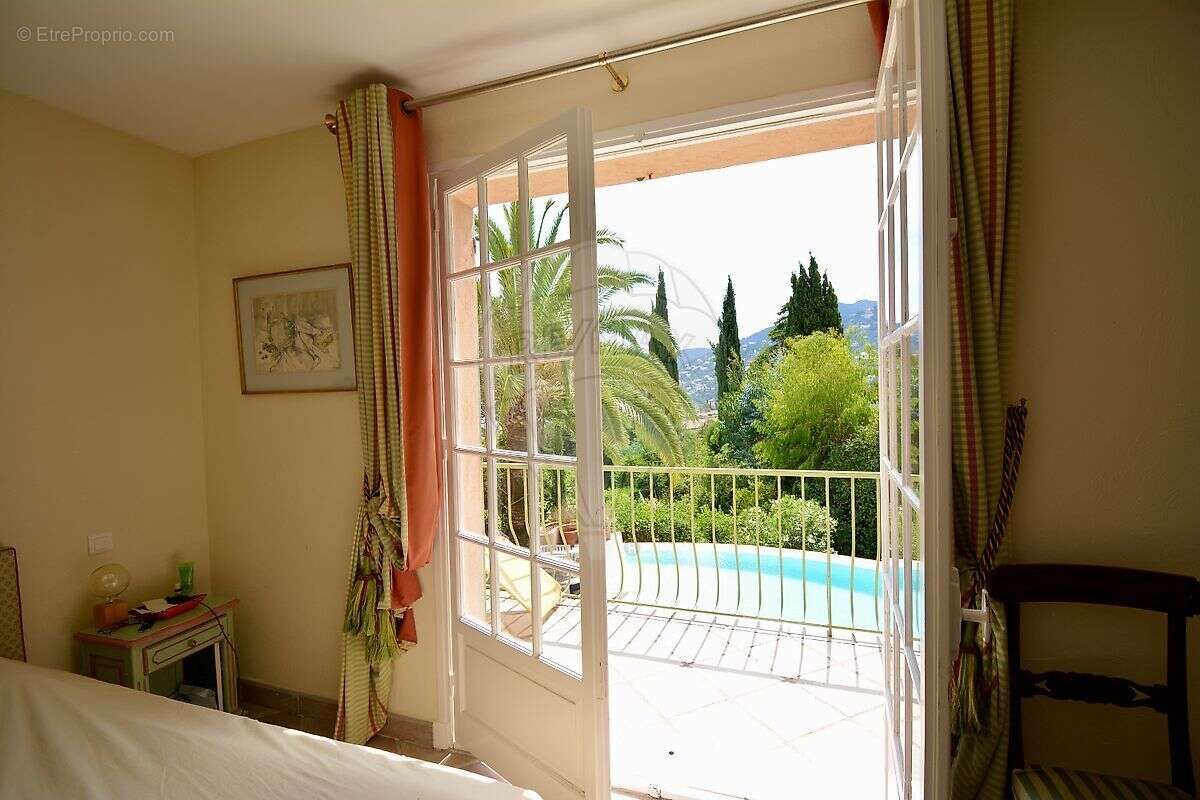 Maison à THEOULE-SUR-MER