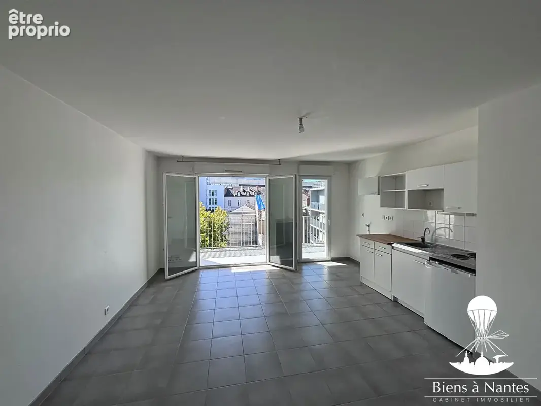 Appartement T2 Coup de Coeur, Terrasse 14 m² , Box fermé,  Cité des Congrès - photo 2