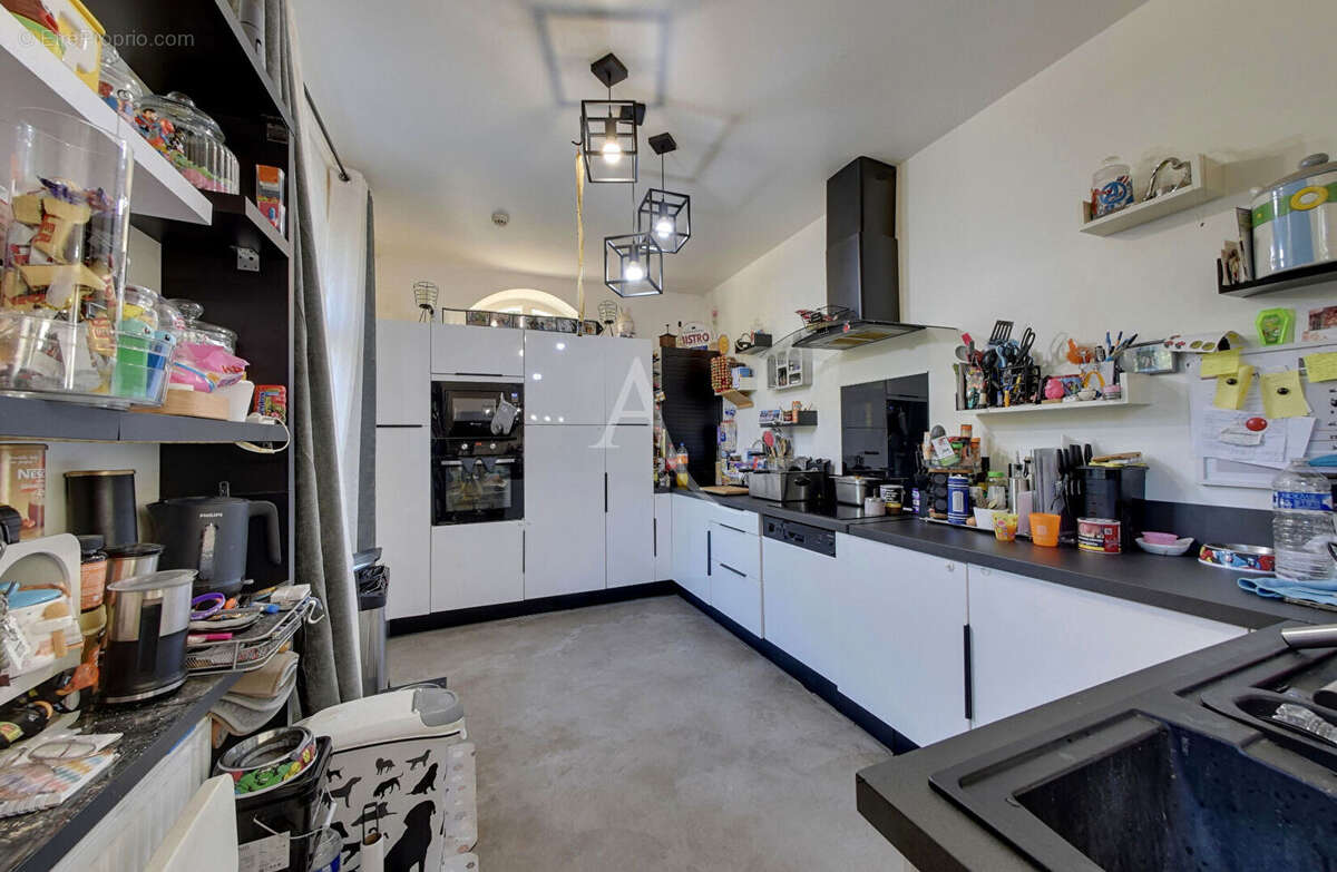 Maison à CHEVRY-COSSIGNY