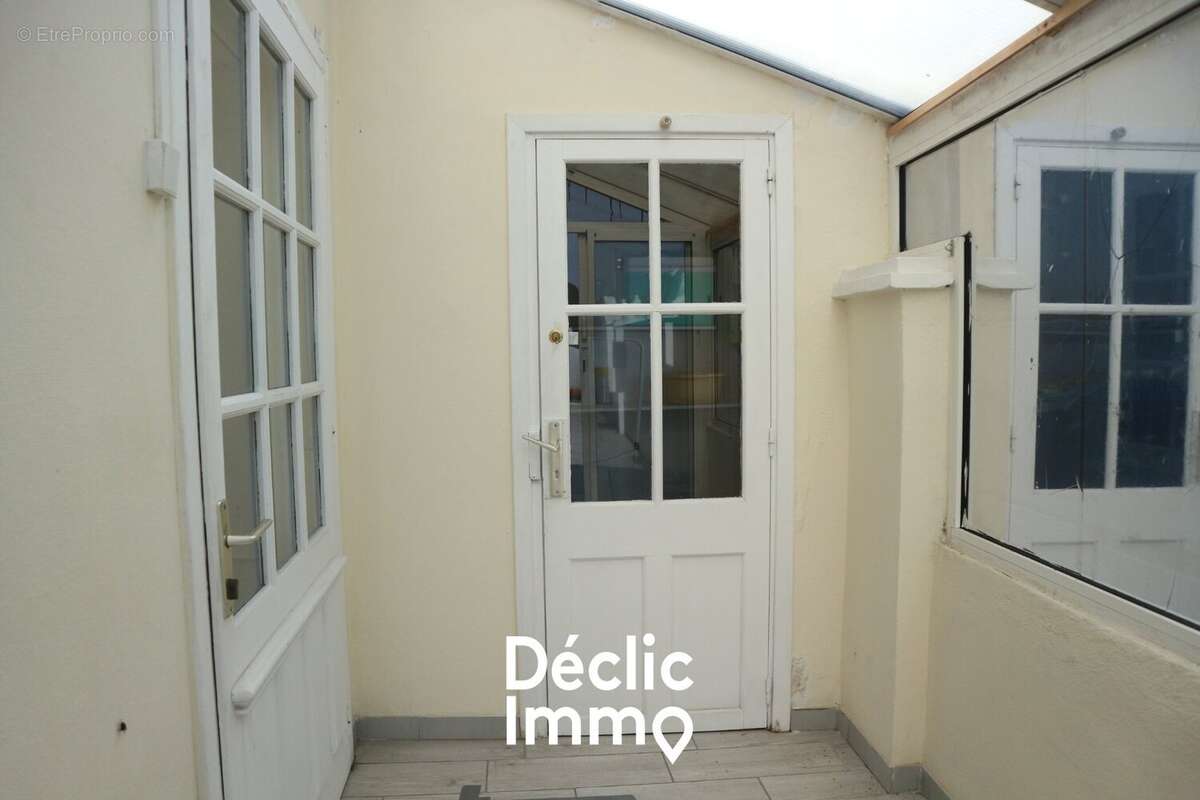 La Jarrie - Maison de 103 m2 3 chambres  Terrasse  Commerces à pied - photo 9