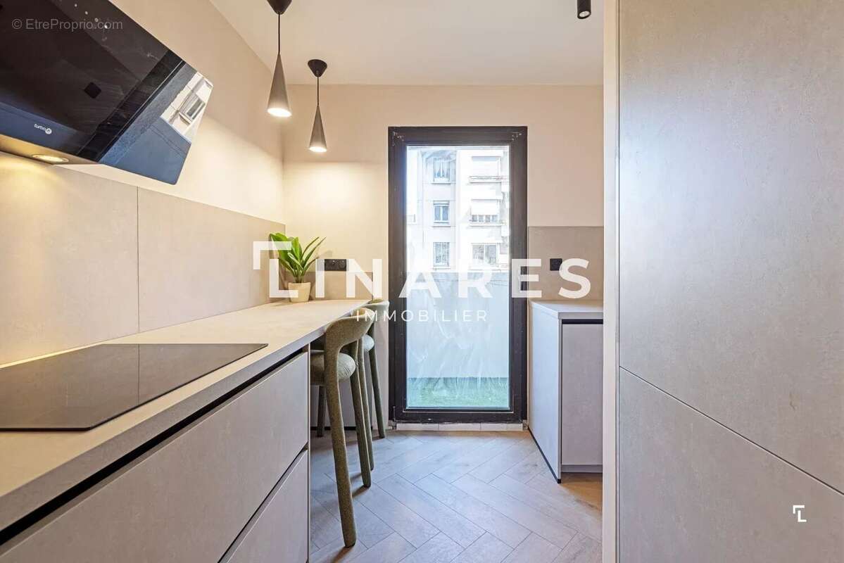 Appartement à MARSEILLE-7E