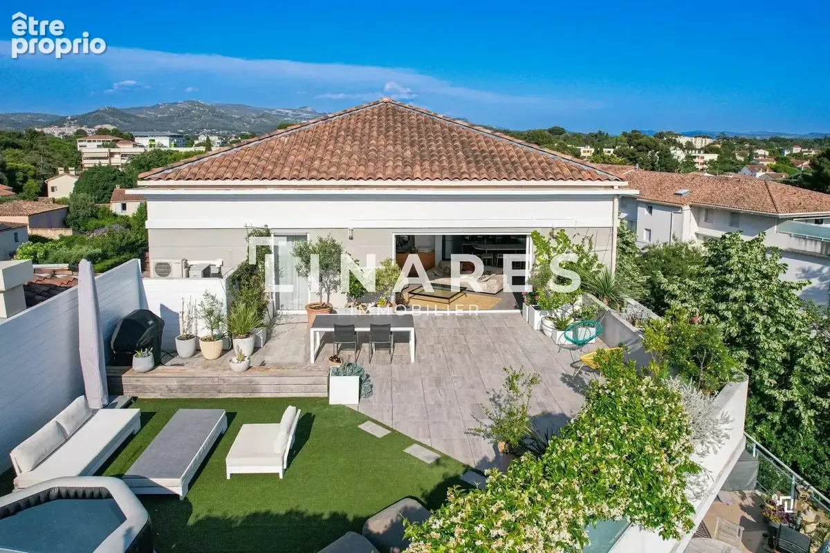 UNE VILLA SUR LE TOIT - Appartement duplex 145m2 - Terrasse ciel ouvert 100m2 - 13012 SAINT JULIEN - photo 2