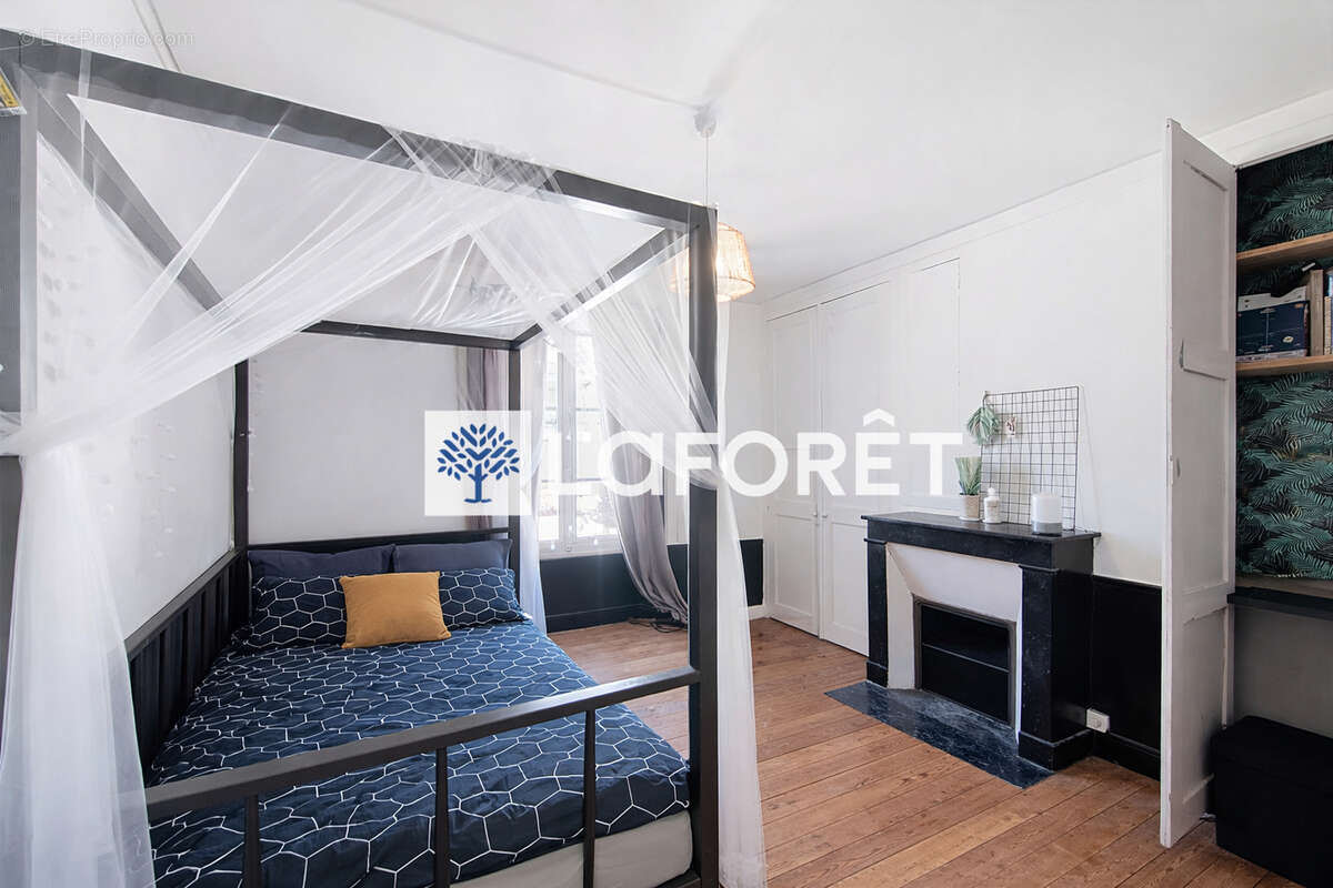 Maison à JOUY-LE-CHATEL