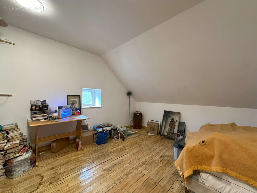 Maison à LE MAYET-DE-MONTAGNE