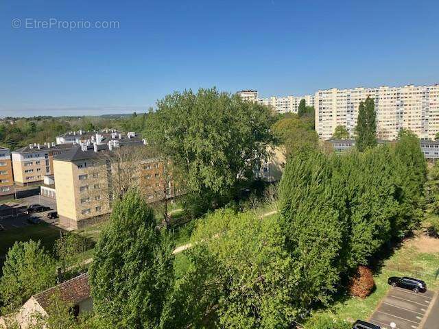 Appartement à SAVIGNY-SUR-ORGE