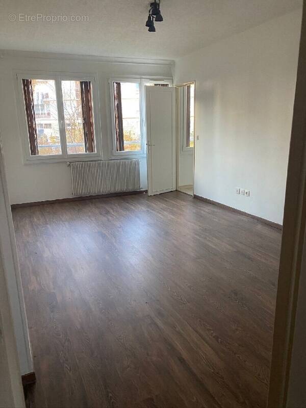 Appartement à CLICHY-SOUS-BOIS