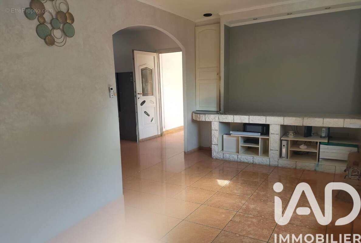 Photo 3 - Maison à SORGUES