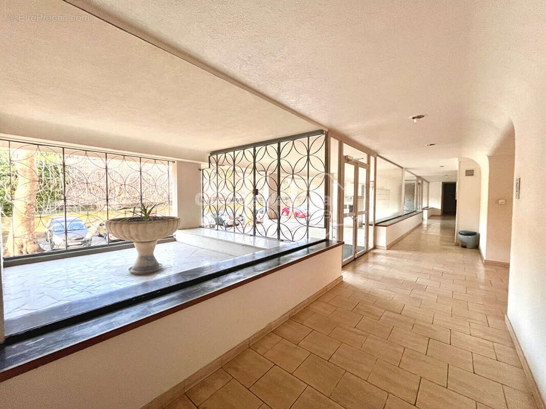Grand T3 Lumineux avec balcon +  parking - photo 6