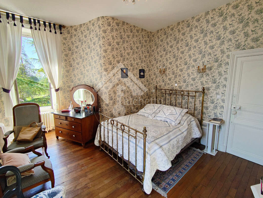 Château avec 30ha - Allier - photo 10