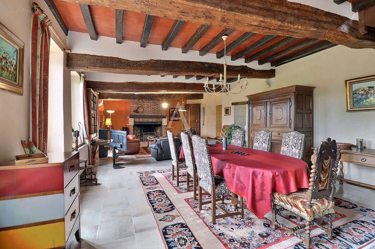 Maison à CRIQUEBEUF-LA-CAMPAGNE