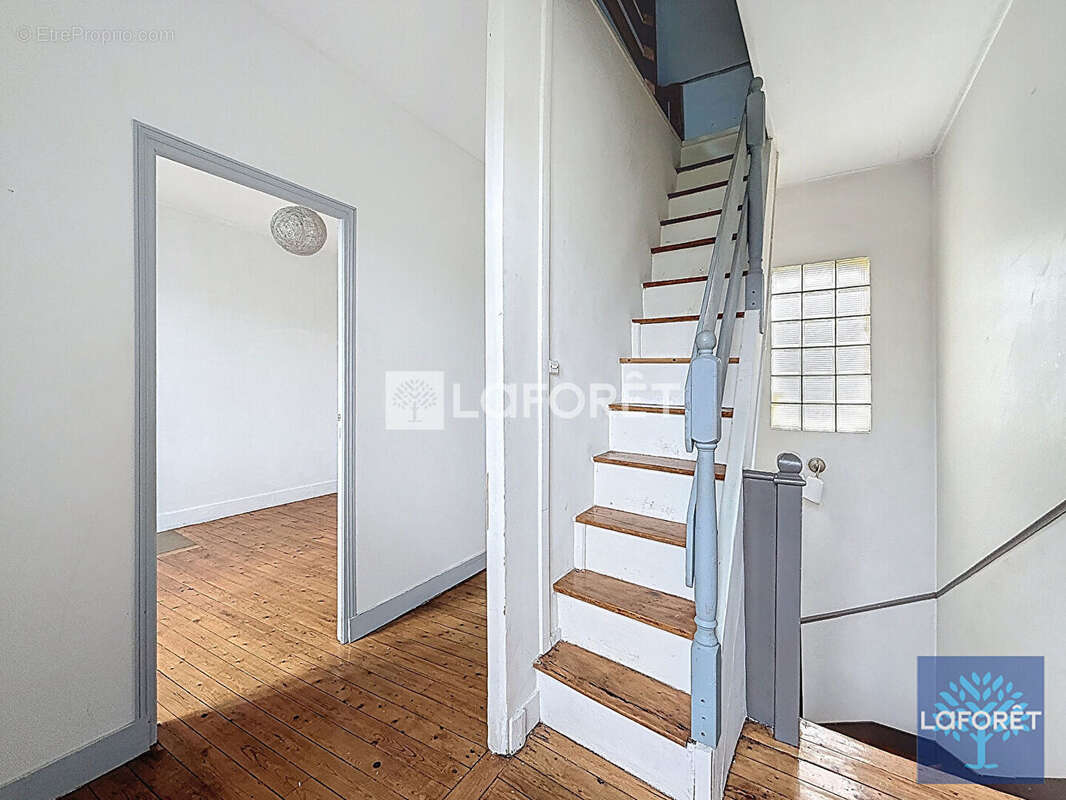 Maison à VIGNEUX-SUR-SEINE