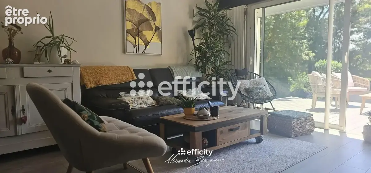 Maison 94 m² à Vouille  - photo 11