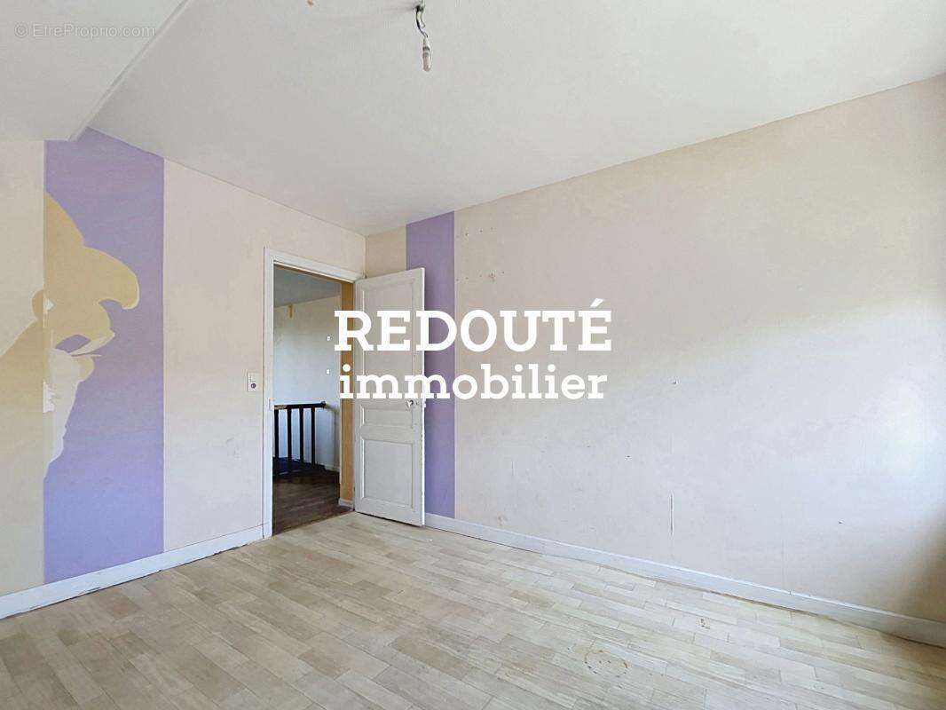 Suippes - à vendre - maison avec terrain et garage - photo 12