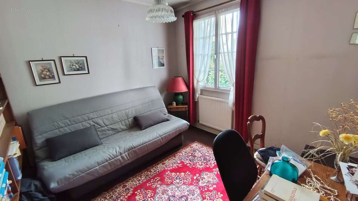 Maison à CONDE-SUR-VIRE