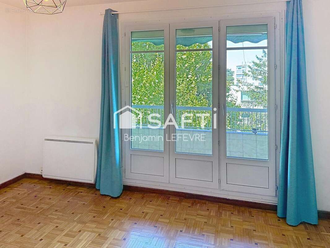 Photo 2 - Appartement à MARSEILLE-13E