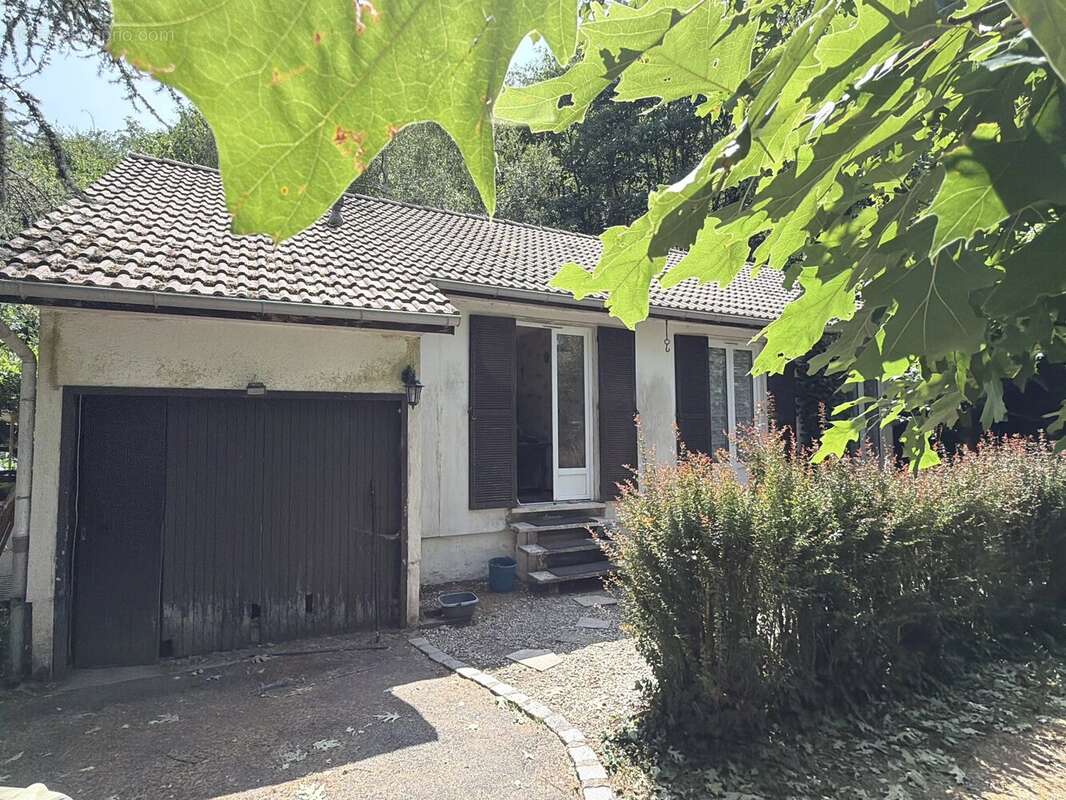 Pavillon indépendant au bord d'un ruisseau, niché dans un cadre boisé paisible - photo 14