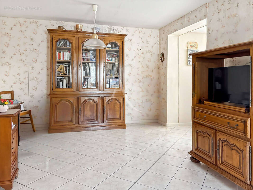 Maison à SAINT-LEGER-DU-BOURG-DENIS