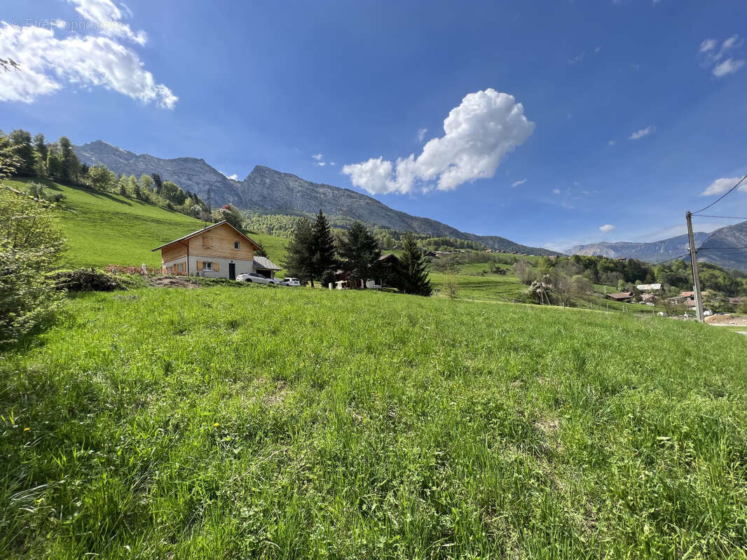 Terrain à LES CLEFS