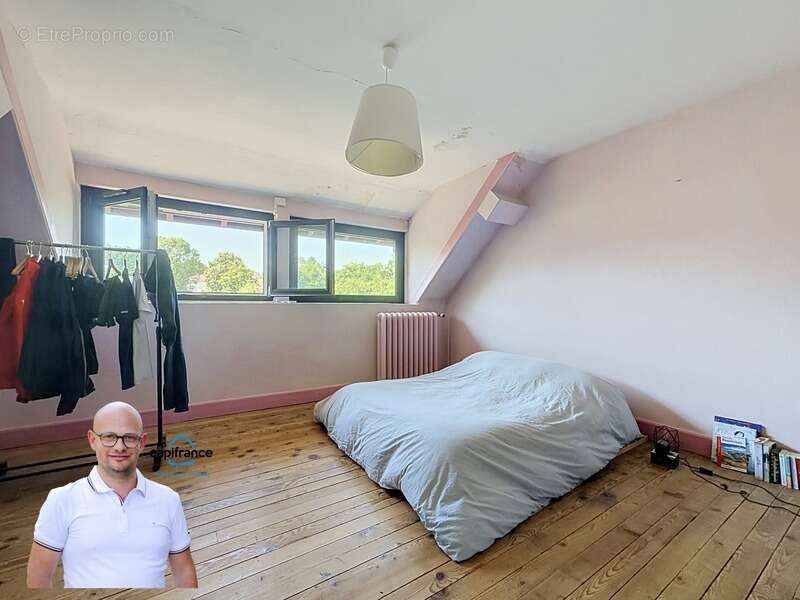 Maison à vendre 7 pièces à LE PONT DE BEAUVOISIN  (38) - 214m2 habitable sur plus de 1800m2 de terrain - photo 16