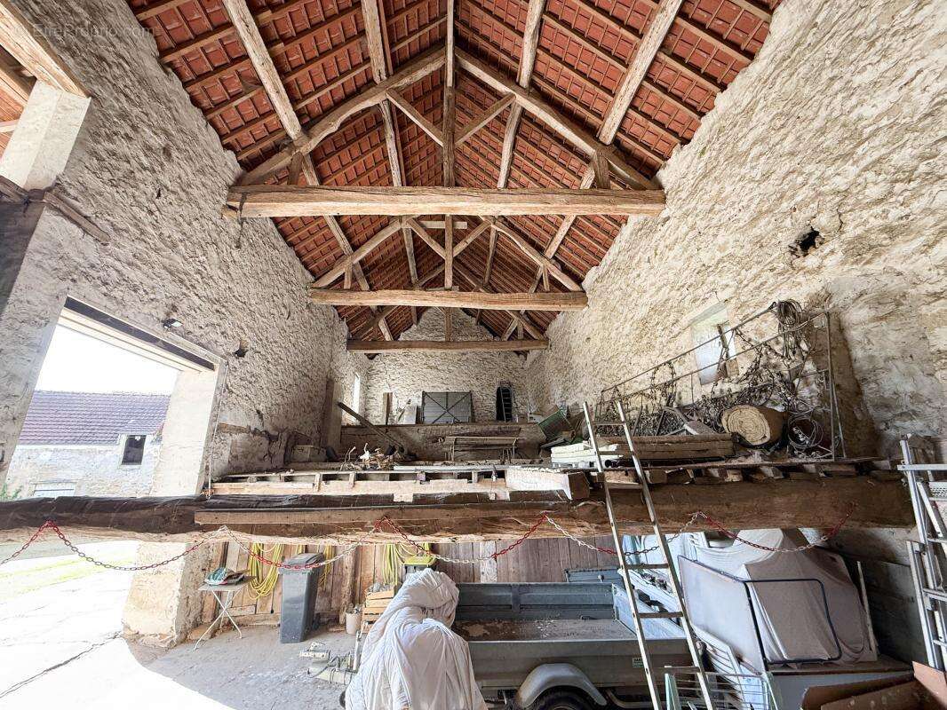 Maison à COURDIMANCHE