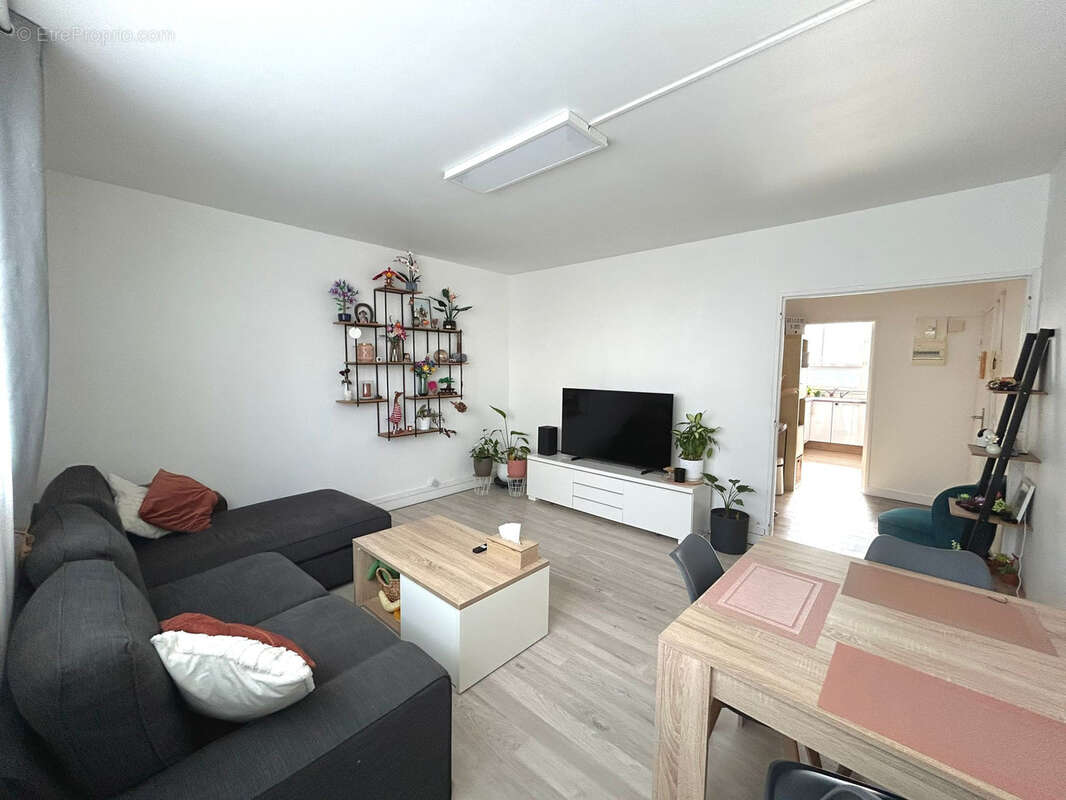 Appartement à SAINT-MICHEL-SUR-ORGE