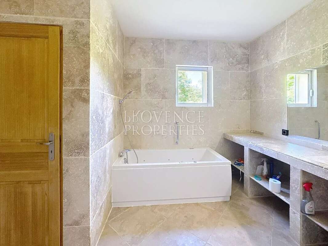 Maison à CHATEAUVERT