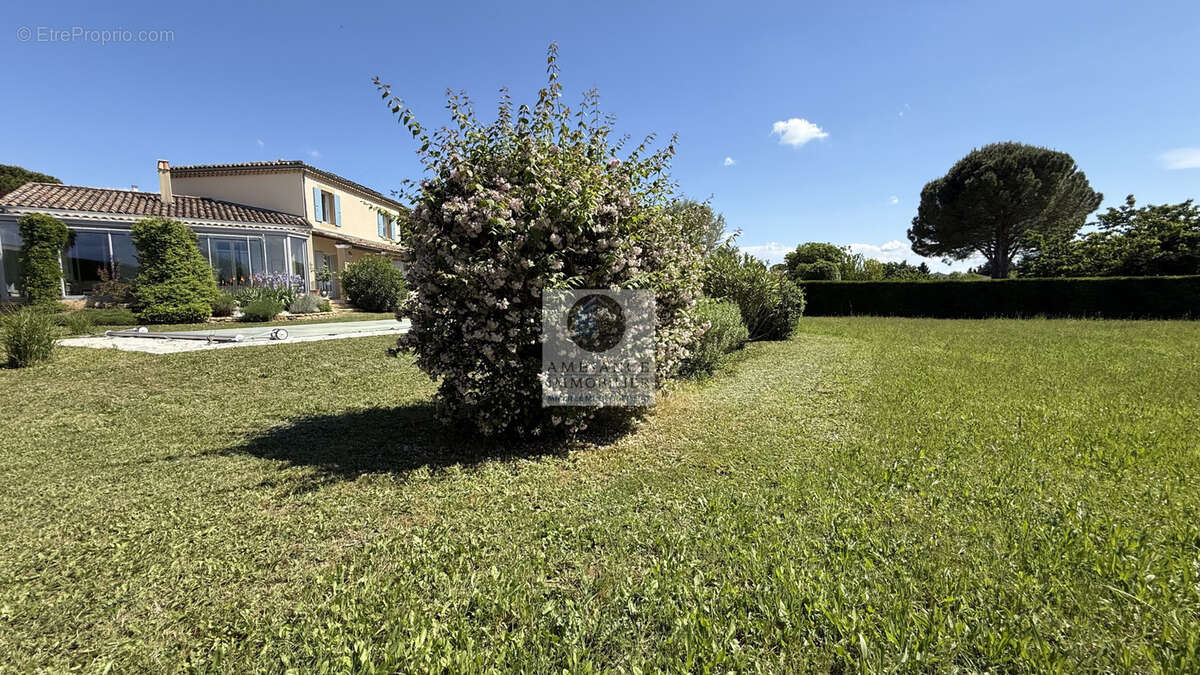 Maison à ETOILE-SUR-RHONE