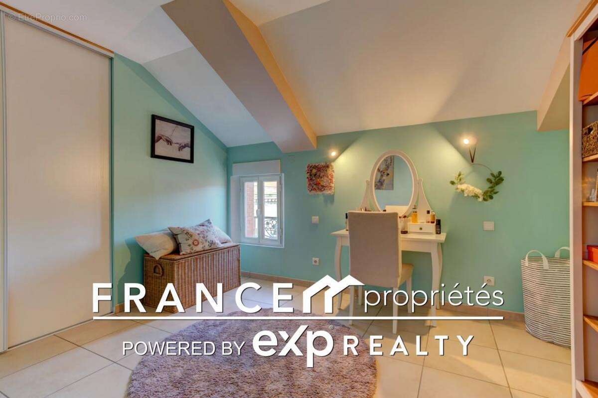 Appartement à CARBONNE