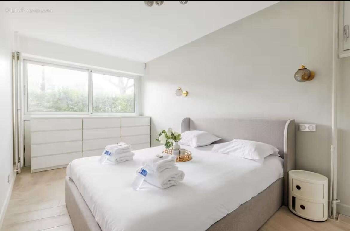 Appartement à NEUILLY-SUR-SEINE