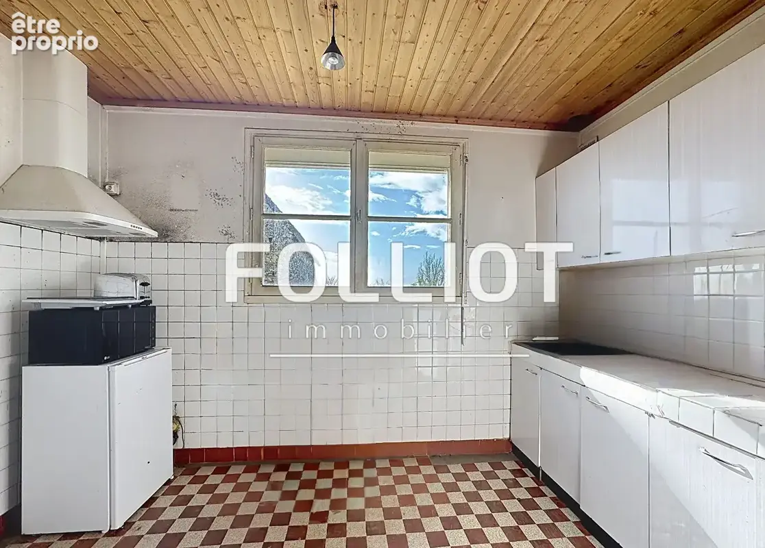 A VENDRE Maison à vendre à Heugueville sur Sienne - 5 pièces, 4 chambres, travaux à prévoir - photo 6