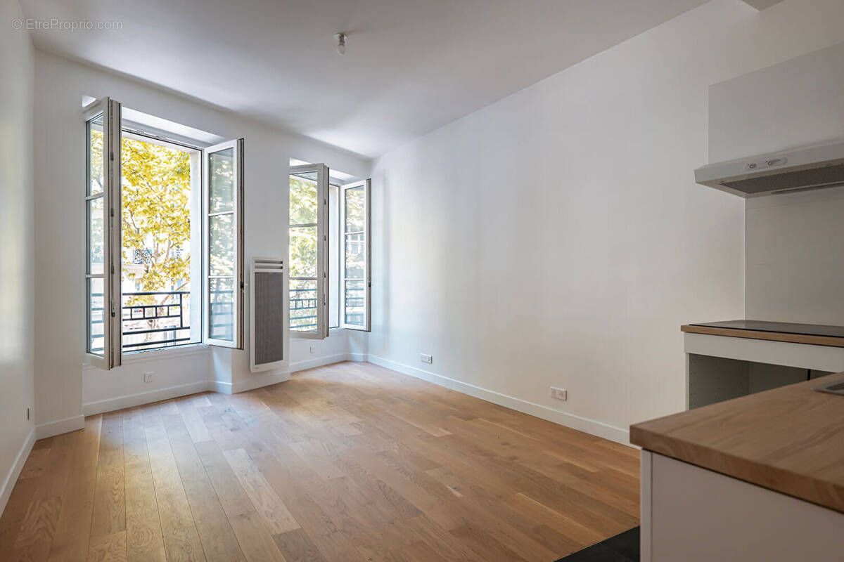 Appartement à PARIS-18E