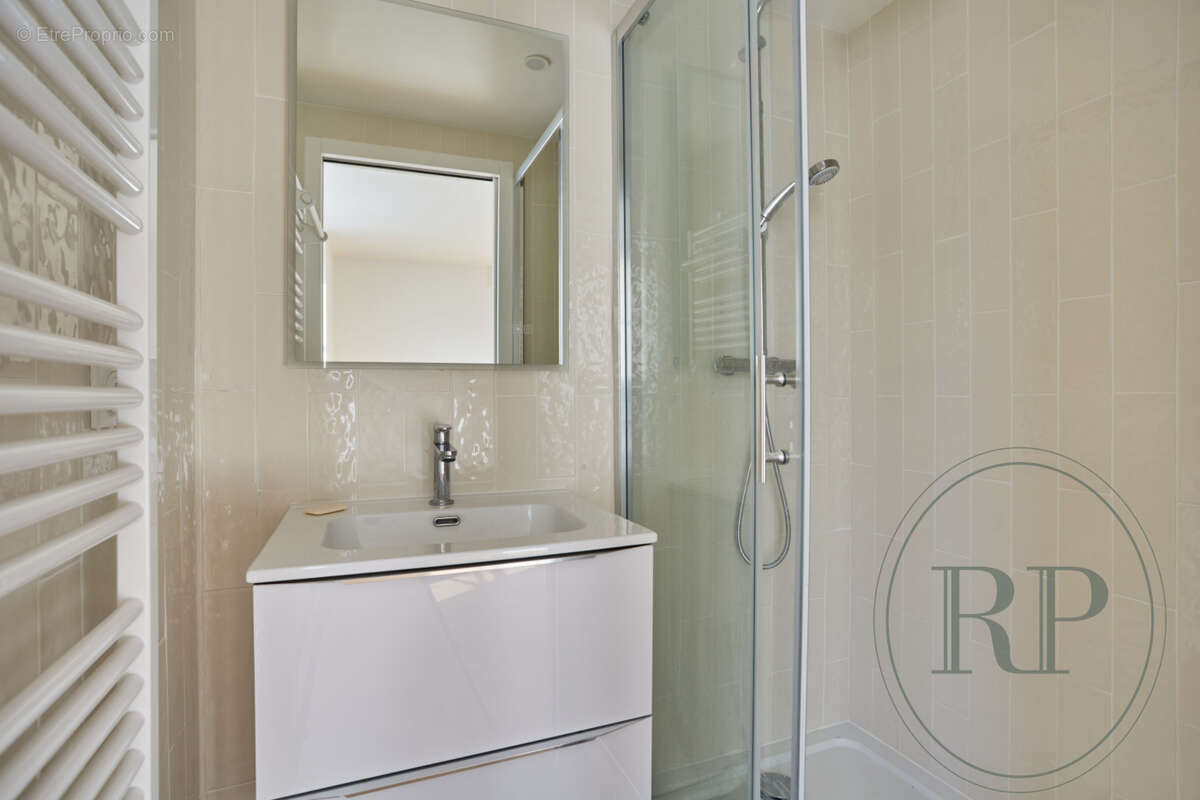 Appartement à PARIS-7E