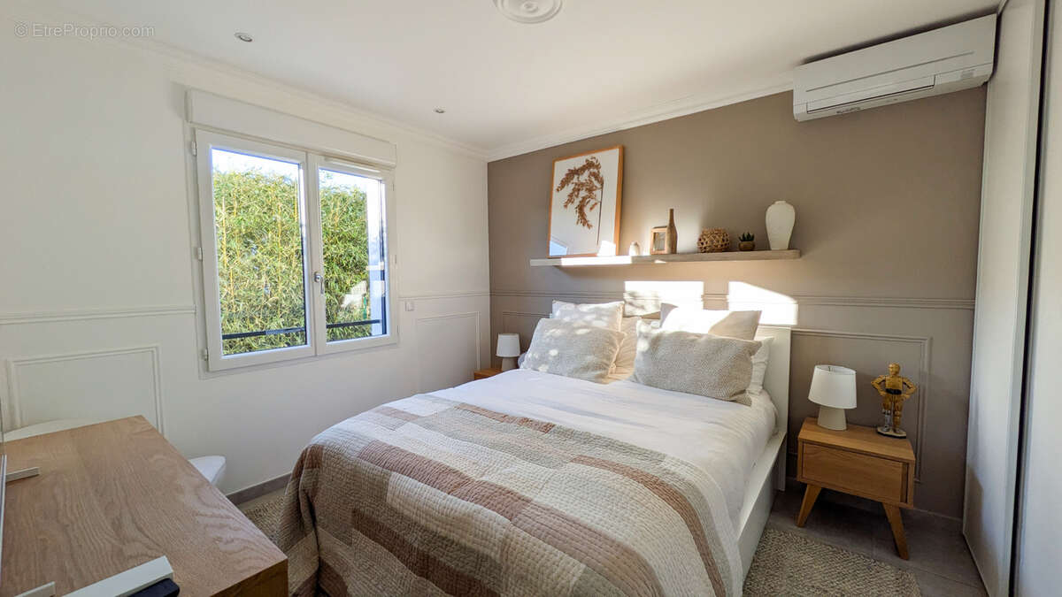 Maison à CUGES-LES-PINS