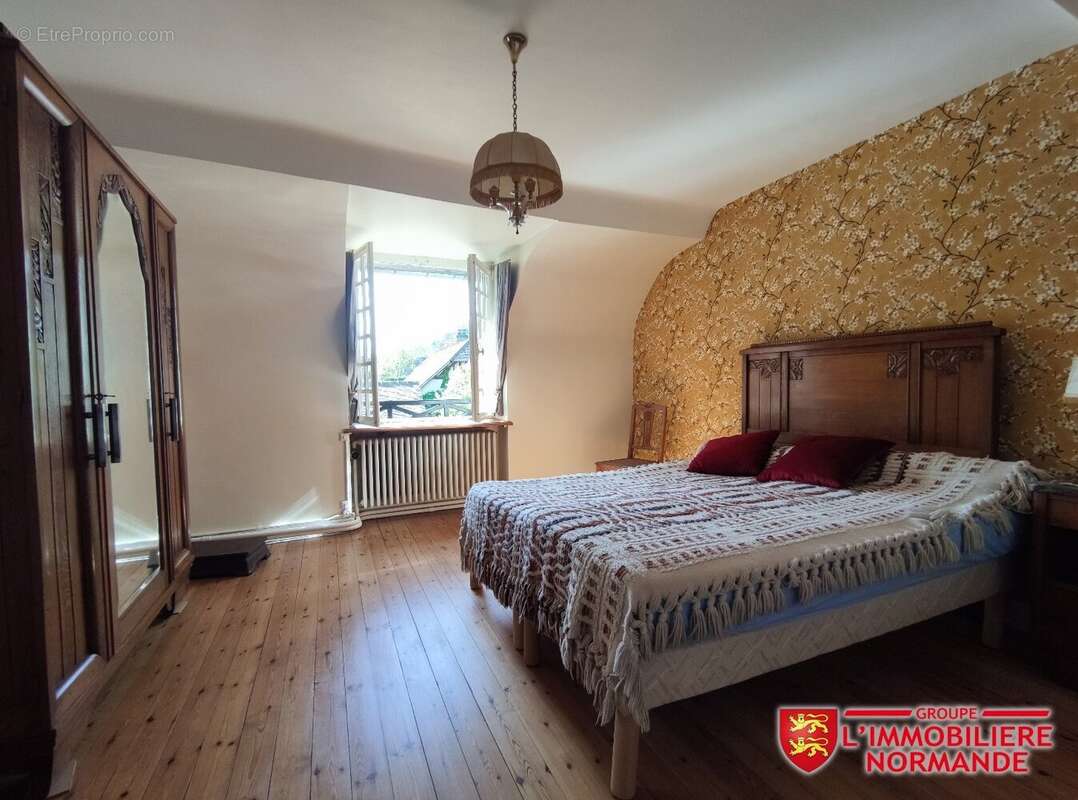 Maison à FONTAINE-SOUS-JOUY