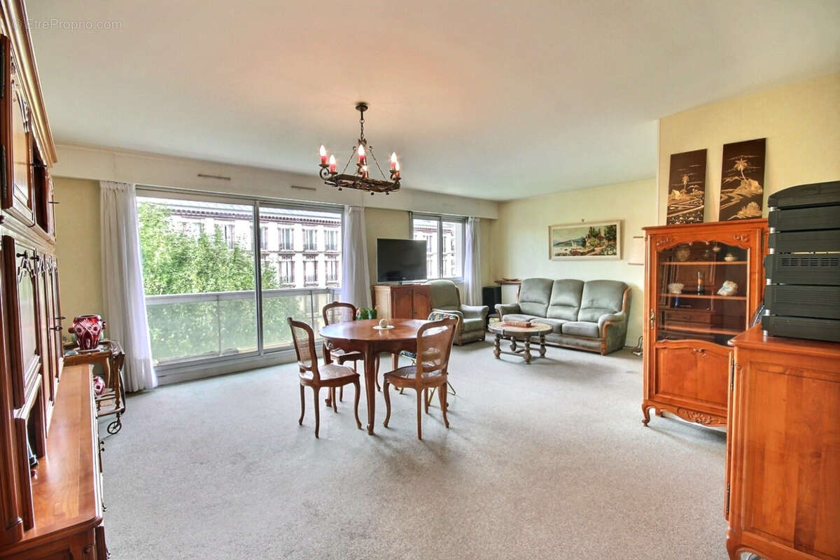 Appartement à SURESNES