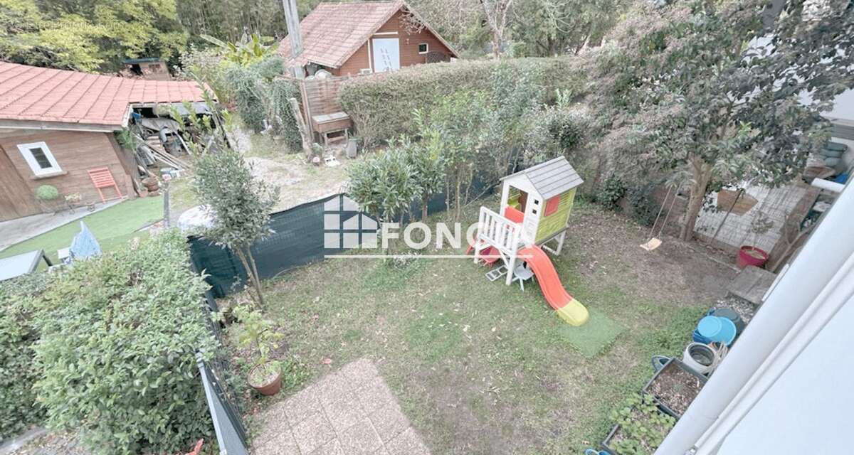 Appartement à TOSSE