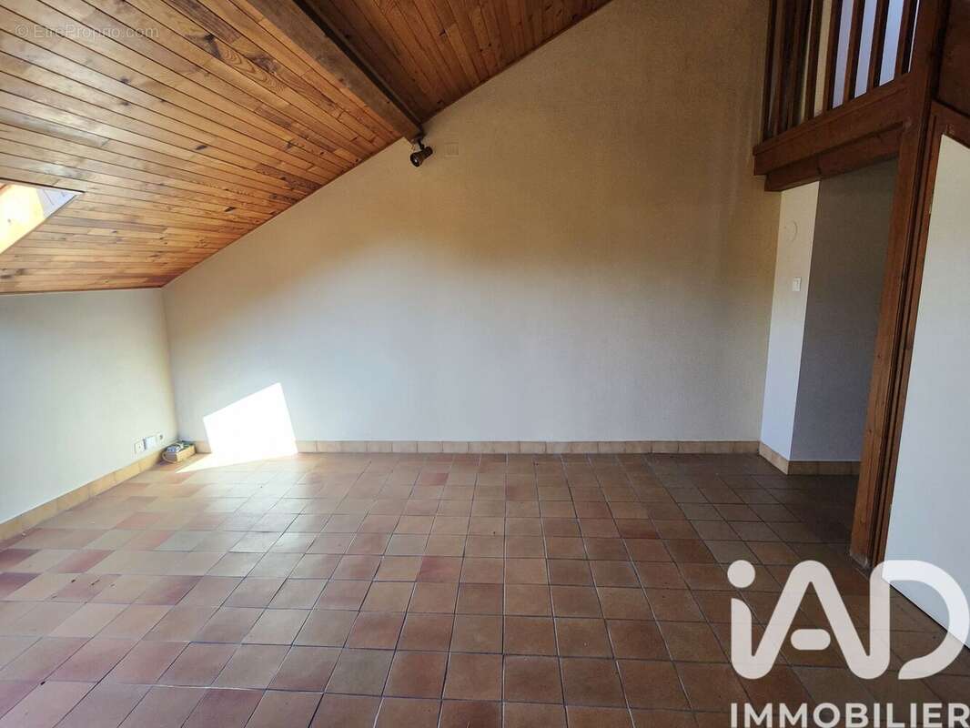 Photo 8 - Appartement à CHAMPAGNE-EN-VALROMEY