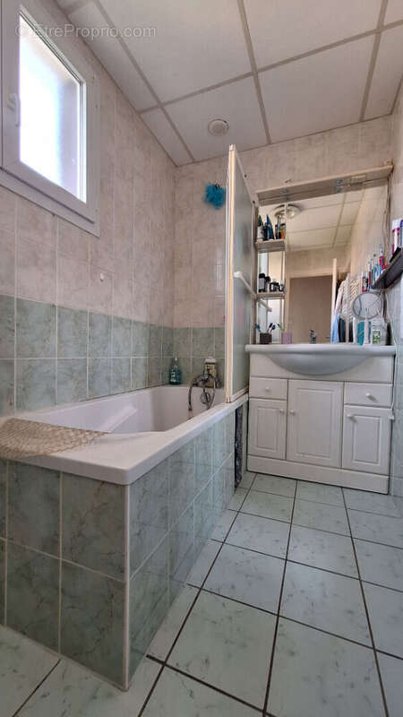 Maison Cournon D Auvergne 4 pièce(s) 90 m2 - photo 15