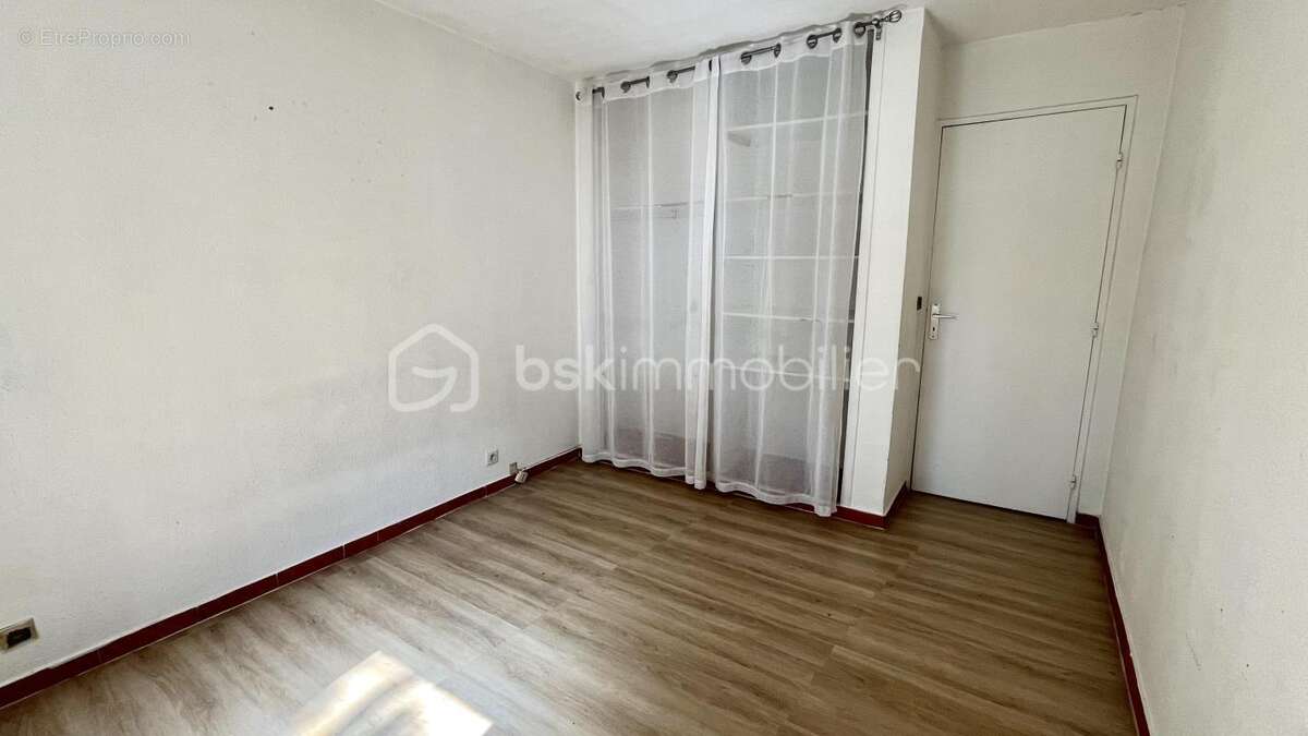 Appartement T3 sur les hauteurs de Cassis Résidence avec piscine - - photo 9