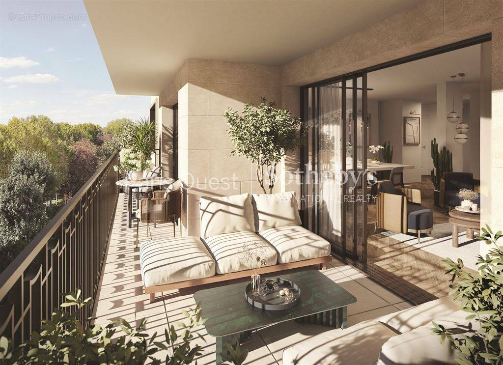 Appartement à NEUILLY-SUR-SEINE