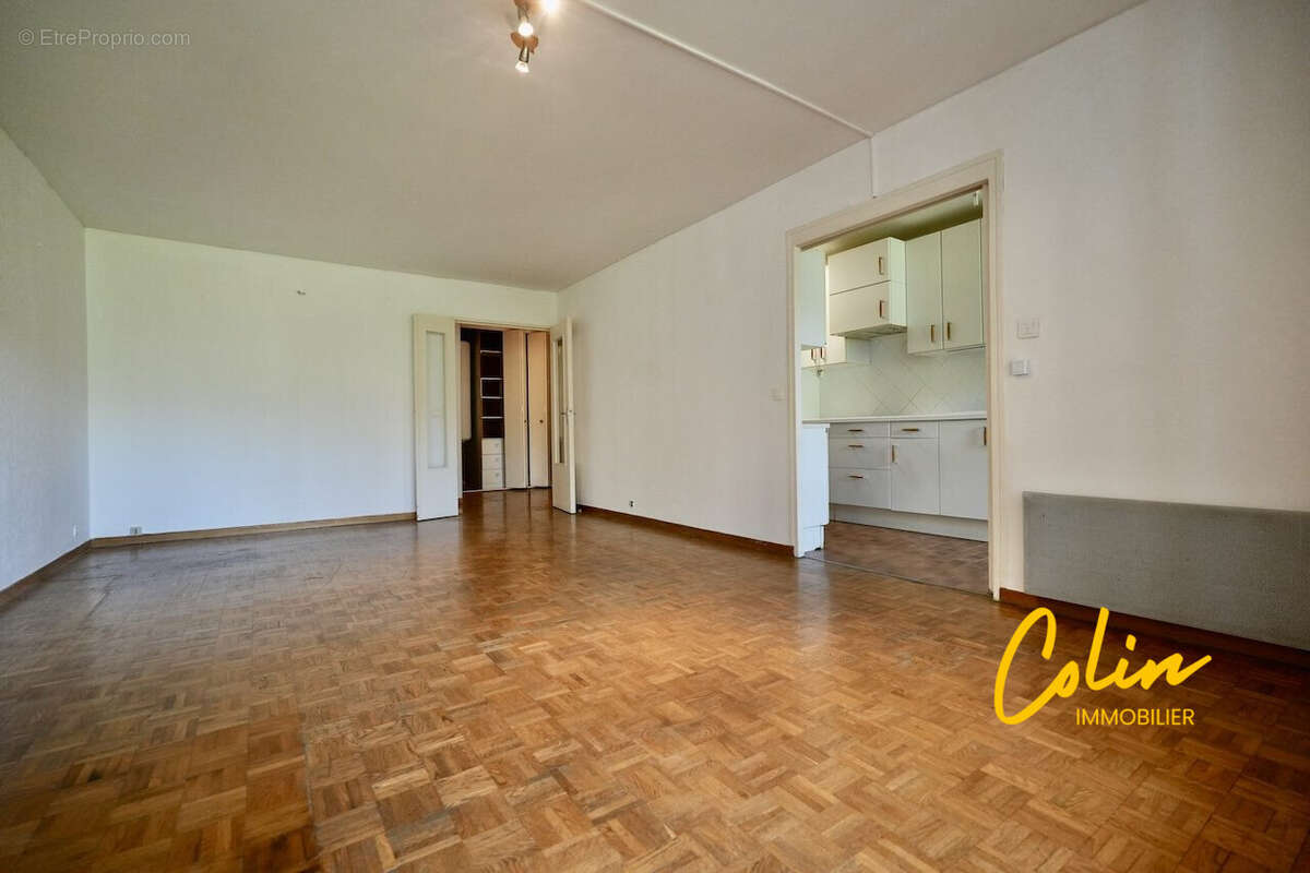 Appartement 82 m² à Marseille-12e  - photo 4